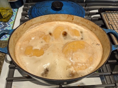 boiling bagels in water/barley syrup